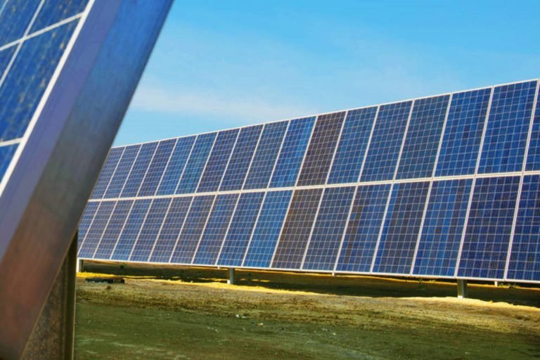 Lee más sobre el artículo Total prepara 1.000 MW fotovoltaicos en España de la mano de Powertis y Soltec